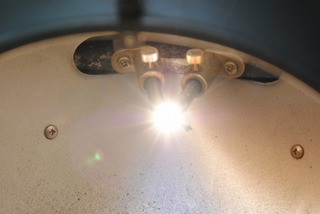 光線治療器カーボン発光状態